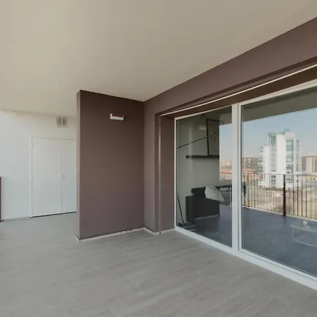 Gohost - Modern And Bright With Terrace And Balcony * ميلان