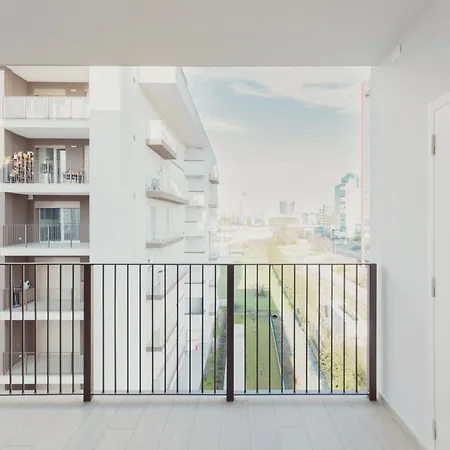 Gohost - Modern And Bright With Terrace And Balcony Daire *