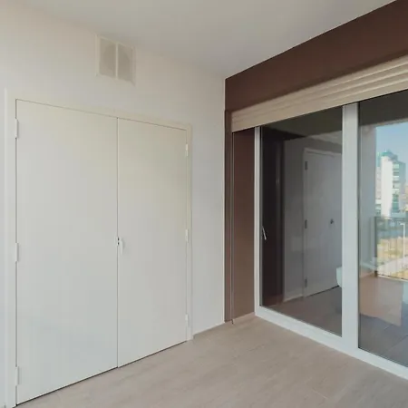 Gohost - Modern And Bright With Terrace And Balcony Daire Milano
