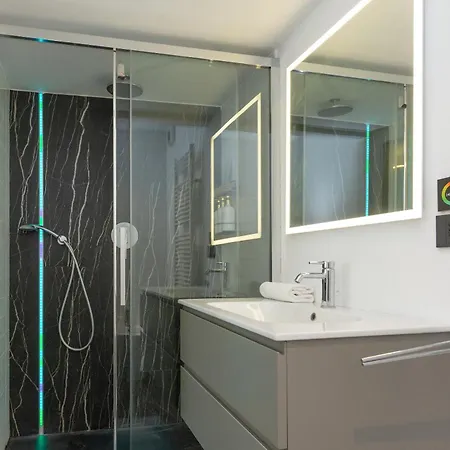 Luxury Design Studio Clefi Apartment *