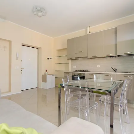 Brianza Flat * Milán