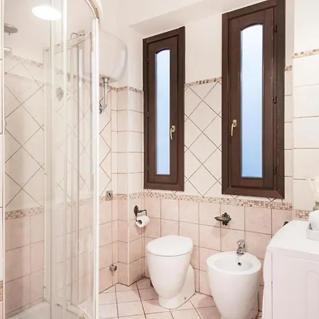 Easylife - - Lecco 18d - Porta Venezia Διαμέρισμα *