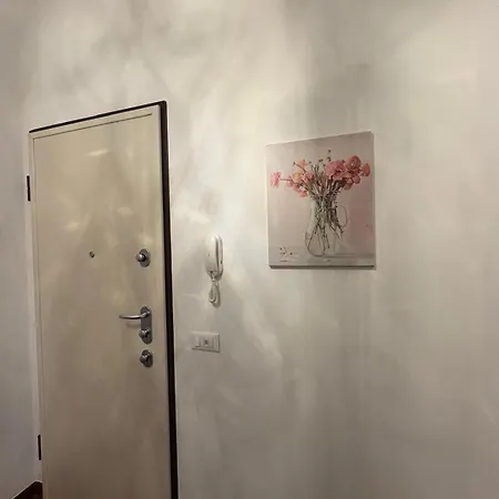 Bocconi - Porta Romana 4 Da Letto Con 2 Bagni Privati דירה