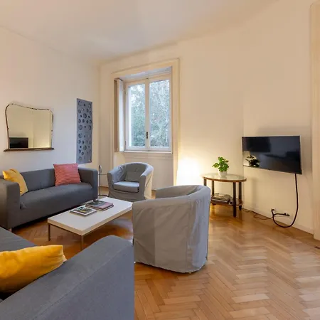 Ercole Ferrario 12 - Ampio E Luminoso