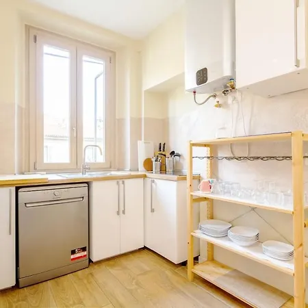 Appartamento Brera-art District Historic Courtyard