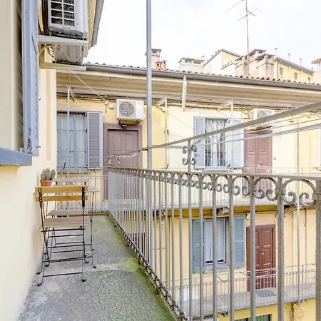 Brera-art District Historic Courtyard * Milano