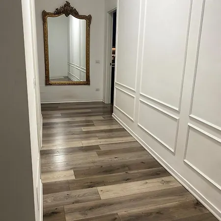 Apartment Elegante 80mq Vicino Sempione Milan