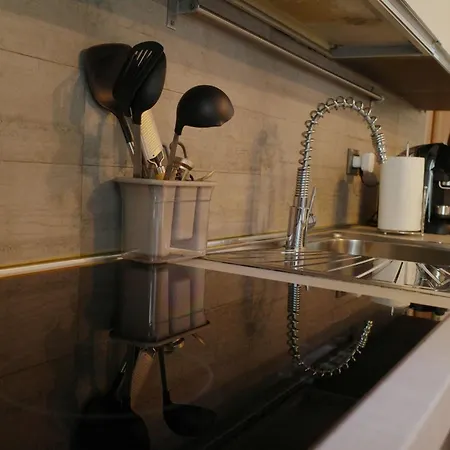 Apartment Bwr - Two-room Near The Station, Venini