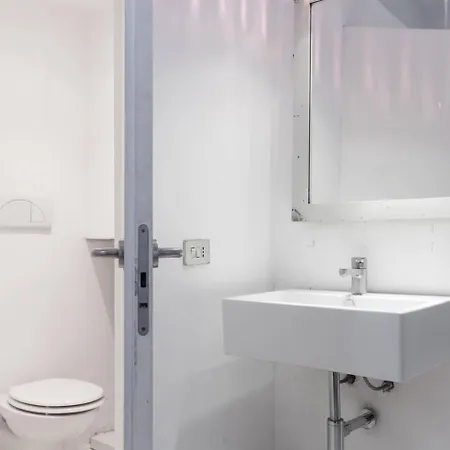 Casa - And - Modernist Marvel