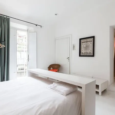 Casa - And - Modernist Marvel Apartment