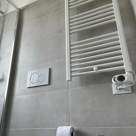 Bilocale Metro 4 - Linate Airport E Duomo 10 Min