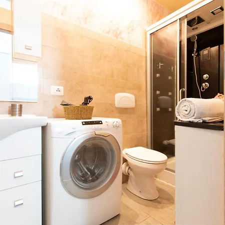 Relax A 4 Salti Dai Navigli Гостевой дом