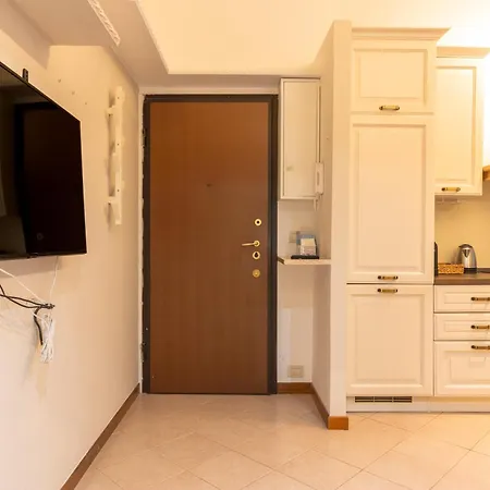 Modern Loft In Near Metro And San Siro 아파트 *
