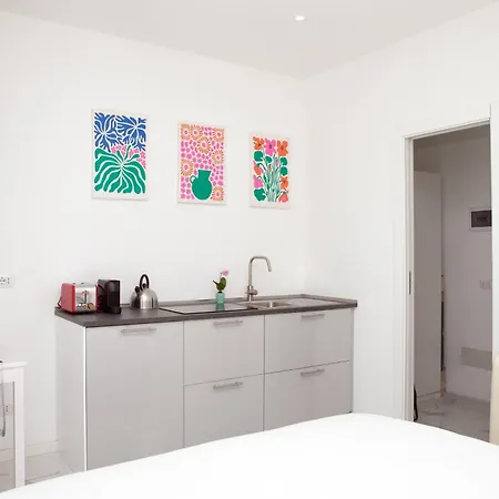 Modern In - Nolo Apartman