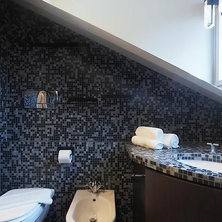 Apartment Splendido Attico Con 2 Terrazzi In Brera