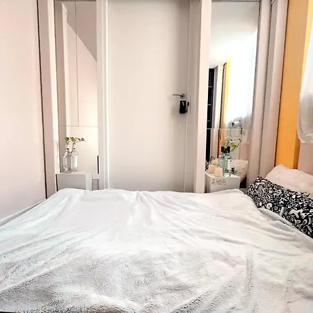 B&B Pizza Room Twin Room Near Navigli Milan Alloggio in famiglia