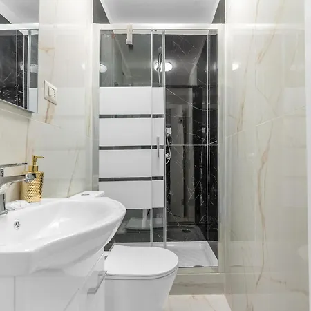 Arq16 - Duomo-loreto - - Modern Lejlighed