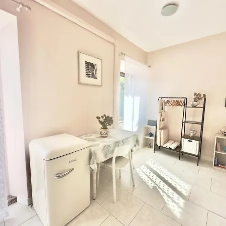 Center Romantic With Terrace *