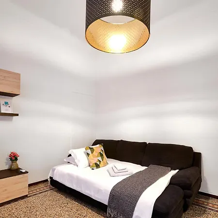 Isola Suite, Urban Retreat In