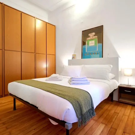 Apartment Isola Suite, Urban Retreat In *