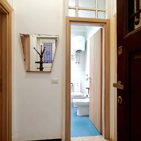 Apartment Isola Suite, Urban Retreat In