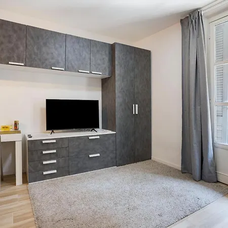 Porta Venezia Comfortable Апартаменты Милан