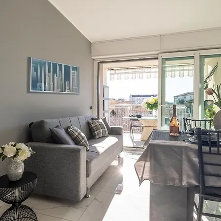 New With 4 Bedrooms * Milaan