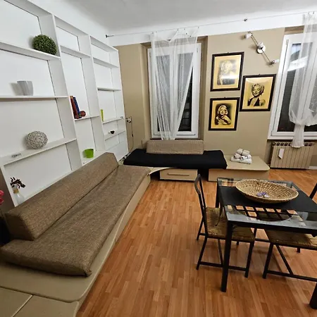 Downtown Loft *