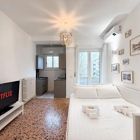 Free Park, 100m From San Siro, Derby Two-room *