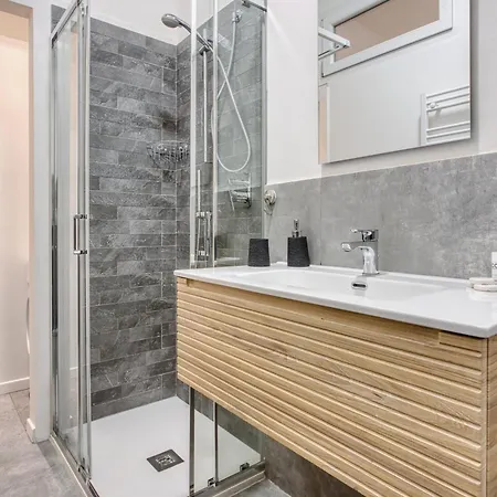 Joivy Elegant & Modern In Isola District Apartment *