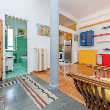 Mondrian Style House Apartment