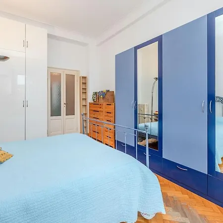 Mondrian Style House * Milan