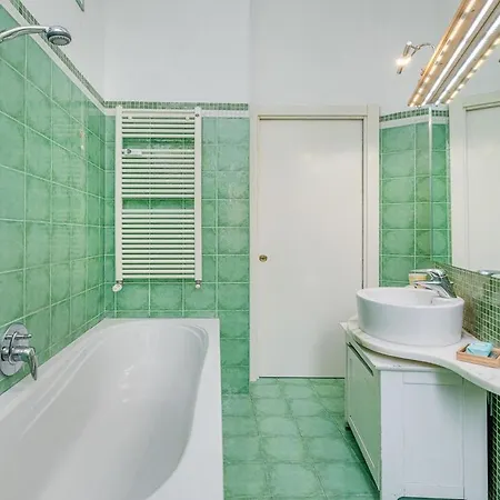 Mondrian Style House *