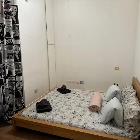 Spacious Three In Corso Vercelli, In The Center