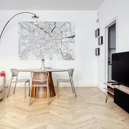 Domusmi Tadino 48 Lägenhet