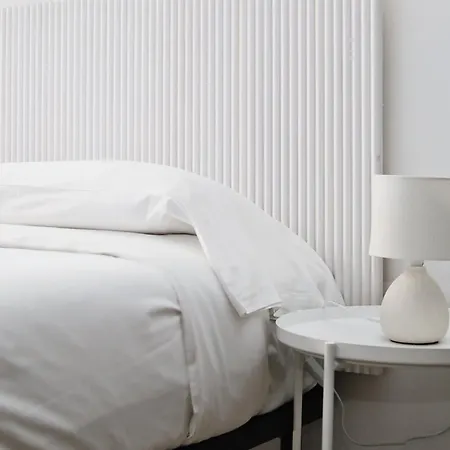 Lägenhet Domusmi Tadino 48