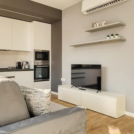 In Financial District 4 Pax