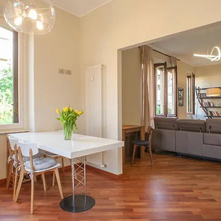 Apartment Bright And Comfy In A Beautiful Contemporary *