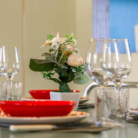 Repubblica-stazione Big House Skyline View 4 Pax Check In H24 Милан