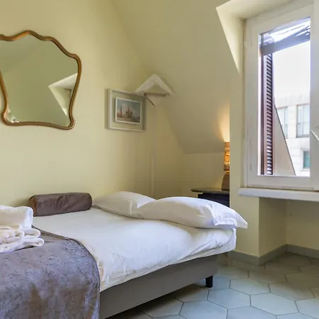 Repubblica-stazione Big House Skyline View 4 Pax Check In H24 Апартаменты