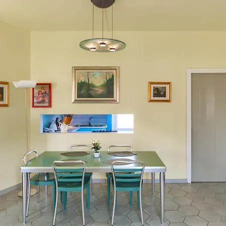 Repubblica-stazione Big House Skyline View 4 Pax Check In H24 Милан