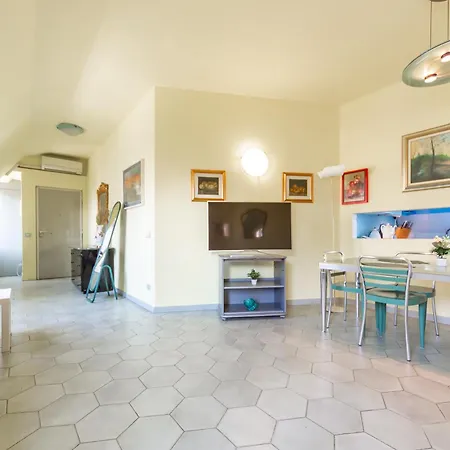 Repubblica-stazione Big House Skyline View 4 Pax Check In H24 Апартаменты