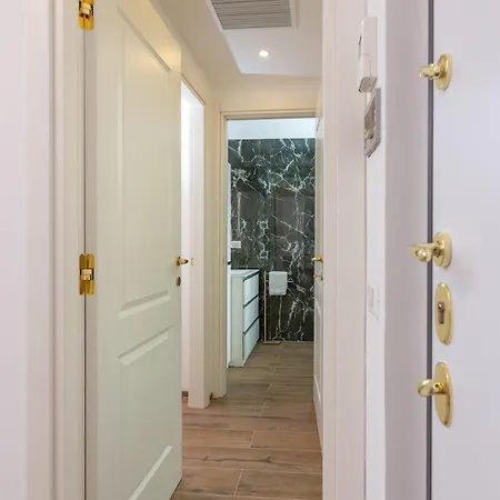 Flower - New Bright In Brera * Milano