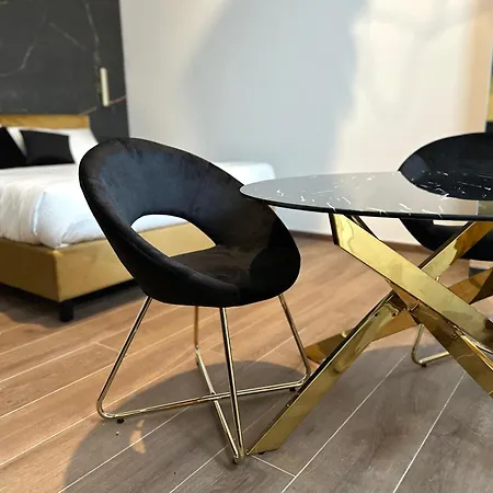 Maison Laurent アパート