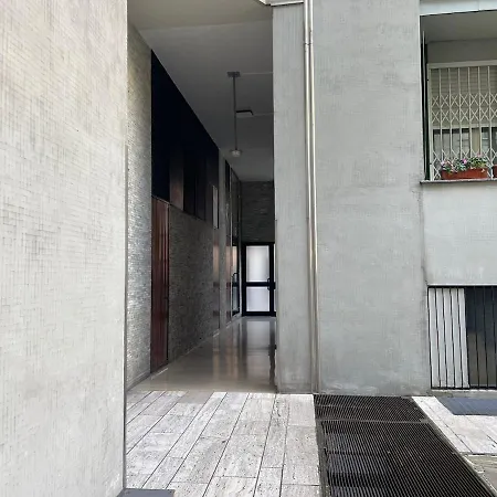 Eleganza Milanese Near Duomo & Metro