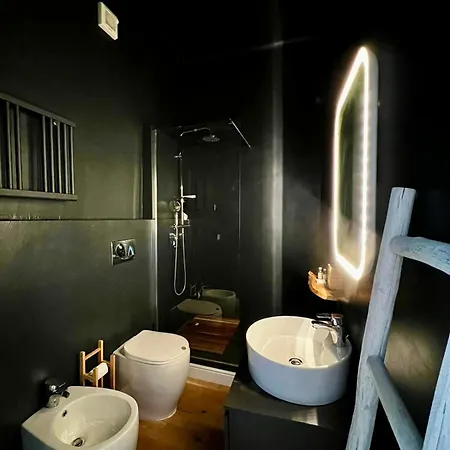 Cozy Renovated Comfort In Isola *