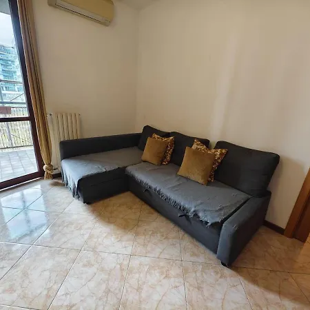 Rogoredo - 10 Min-linate Airport 100 M From The Metro Apartament *