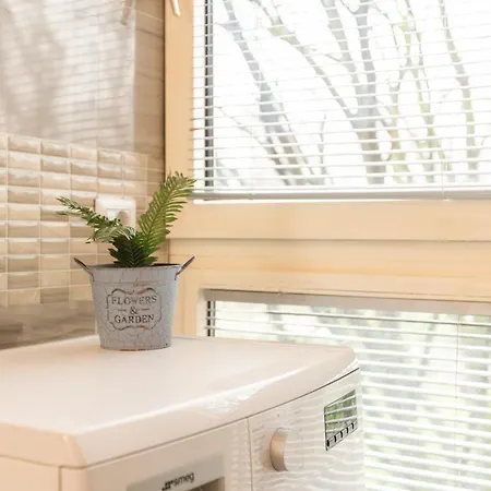 Honey Exclusive - Train Station - Near Center *