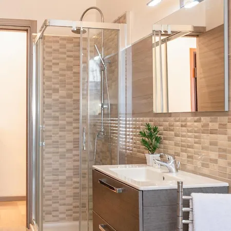 Honey Exclusive - Train Station - Near Center Lejlighed *