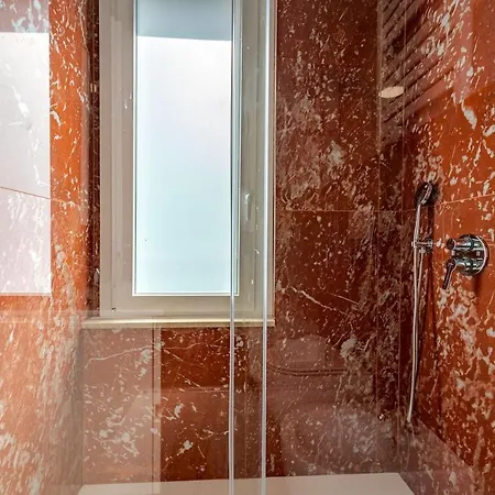 Costanza Luxury Milaan